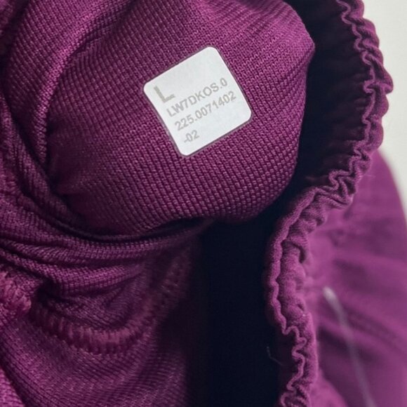 Lululemon NWT Shake It Out High-Rise Running Short 2.5" Chilled Grape - Picture 8 of 8